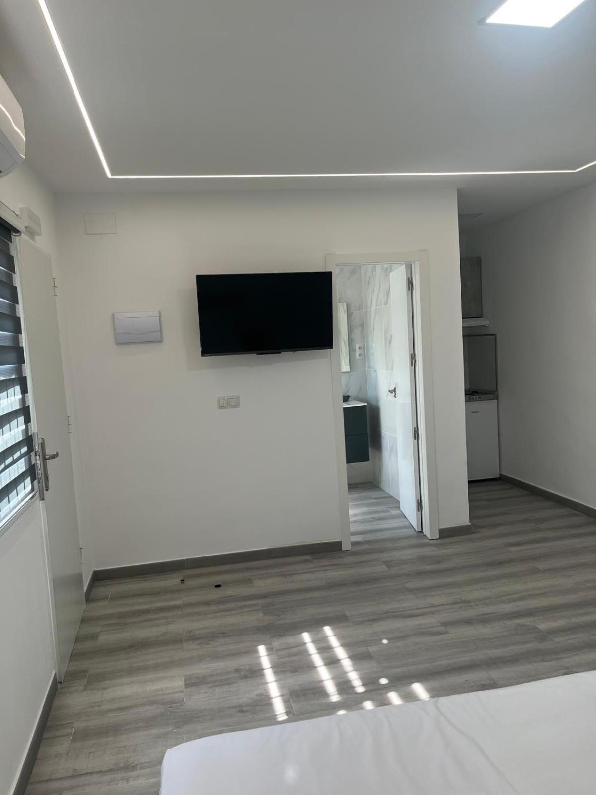 פואנגירולה Villa Amir מראה חיצוני תמונה